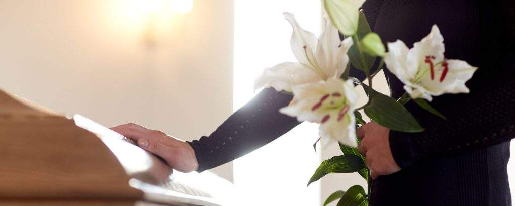 funeral-flower-etiquette-a-complete-guide